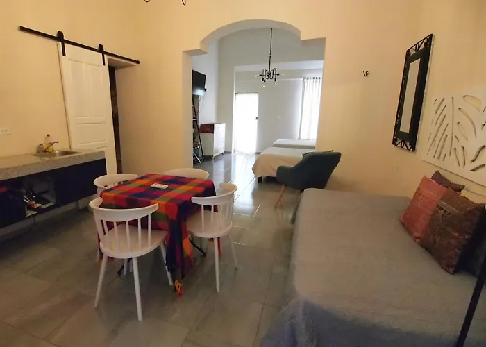 Villa Candita, A Unos Pasos Del Paseo Montejo